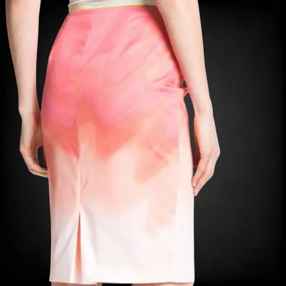 NWT Elie Tahari ‘Penelope’ Watercolor Pencil Skirt in “Crushed Coral” Size 12 - Picture 3 of 14